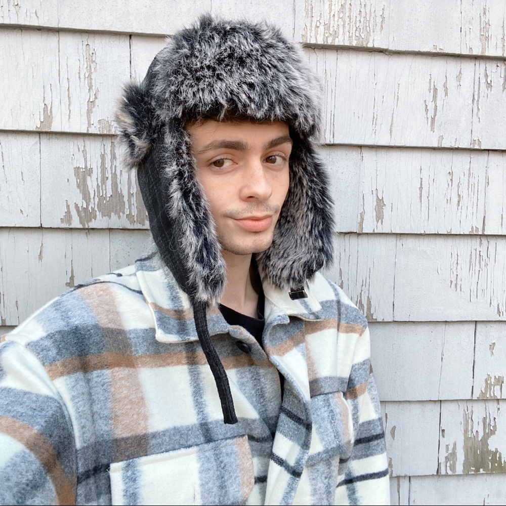 Carbon Elements Black & Grey Winter Hat